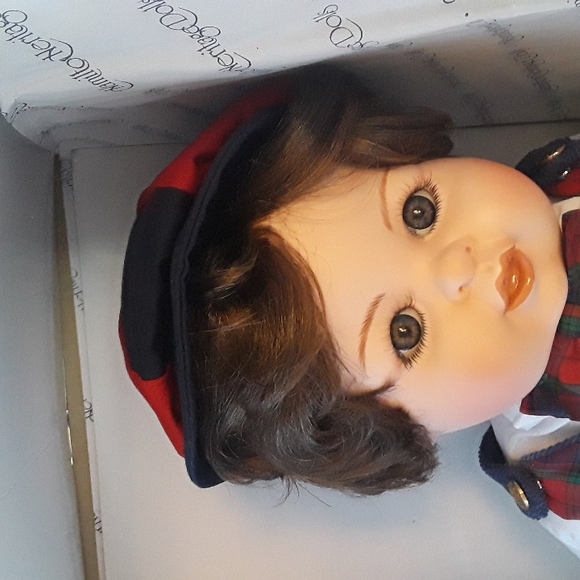Vincent Anthony 24 inch doll by Vincent  J Defilippo  #1199/2000 - Picture 8 of 8